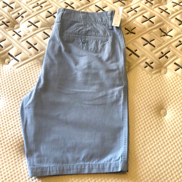 Old Navy chino shorts - Picture 2 of 5